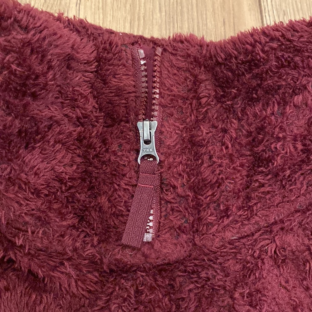 North Face Pullover Large - image 3